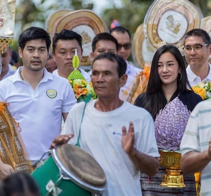 ต๊อด ปิติ - นุ่น วรนุช ทำบุญทอดกฐิน