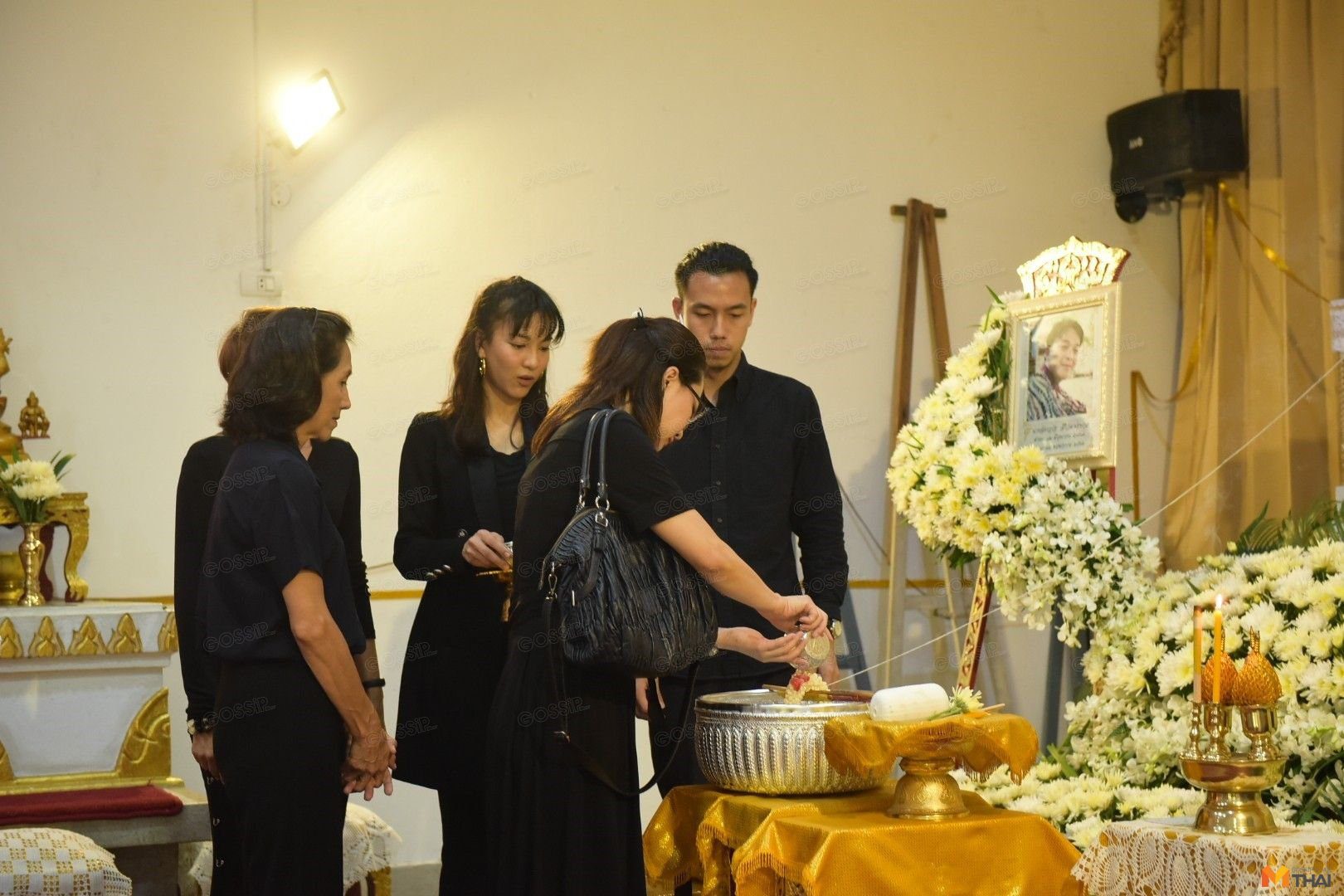 กรีน พิธีรดน้ำศพคุณพ่อ