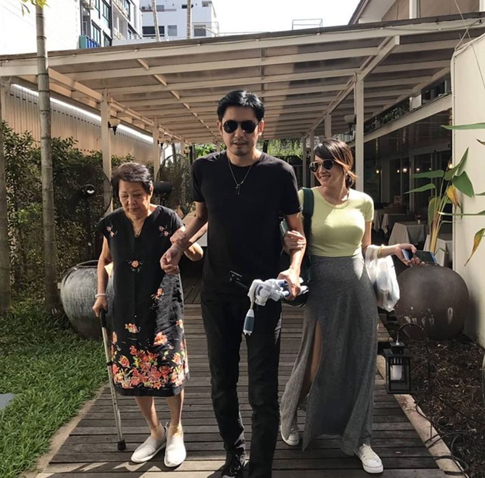 คุณแม่และแม่ของลูก