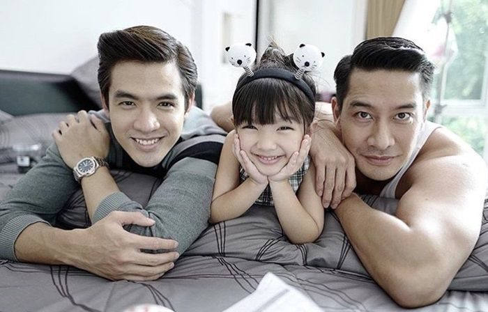 น้องอินเตอร์ (คนกลาง)