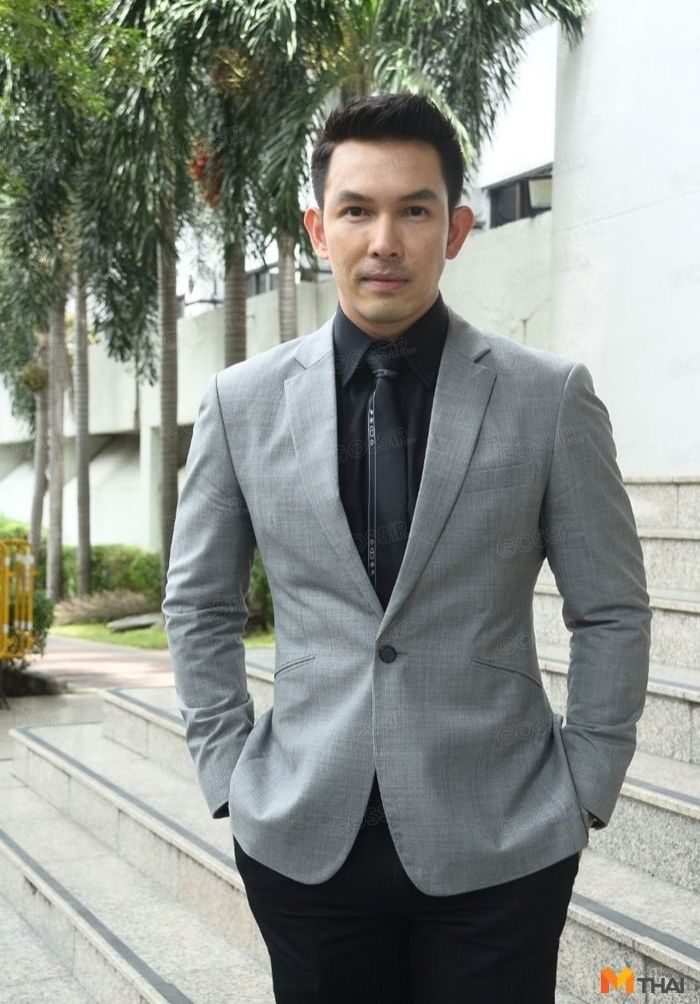 อั้ม อธิชาติ