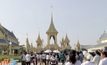 ประชาชนถือโอกาสช่วงวันหยุด เข้าชมพระเมรุมาศ