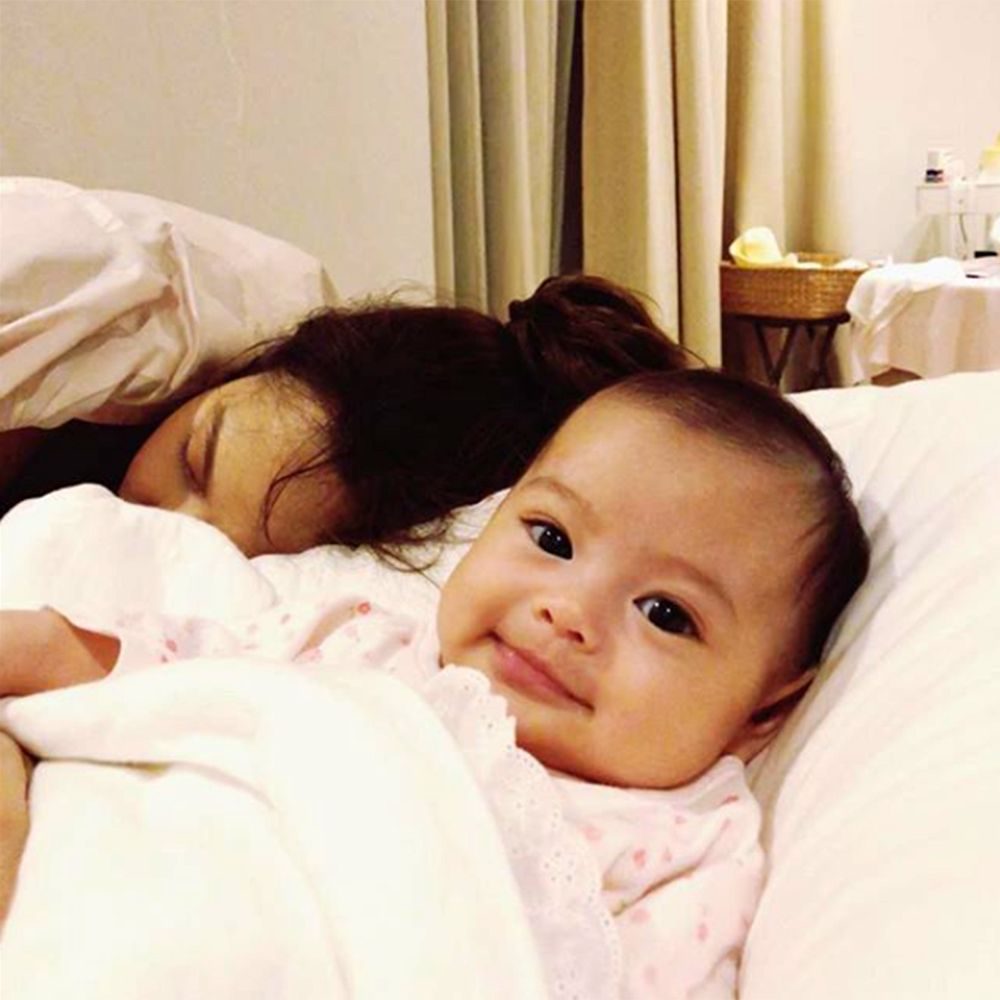 คุณแม่หมดแรง แต่ลูกสาวยังตาแป๋ว