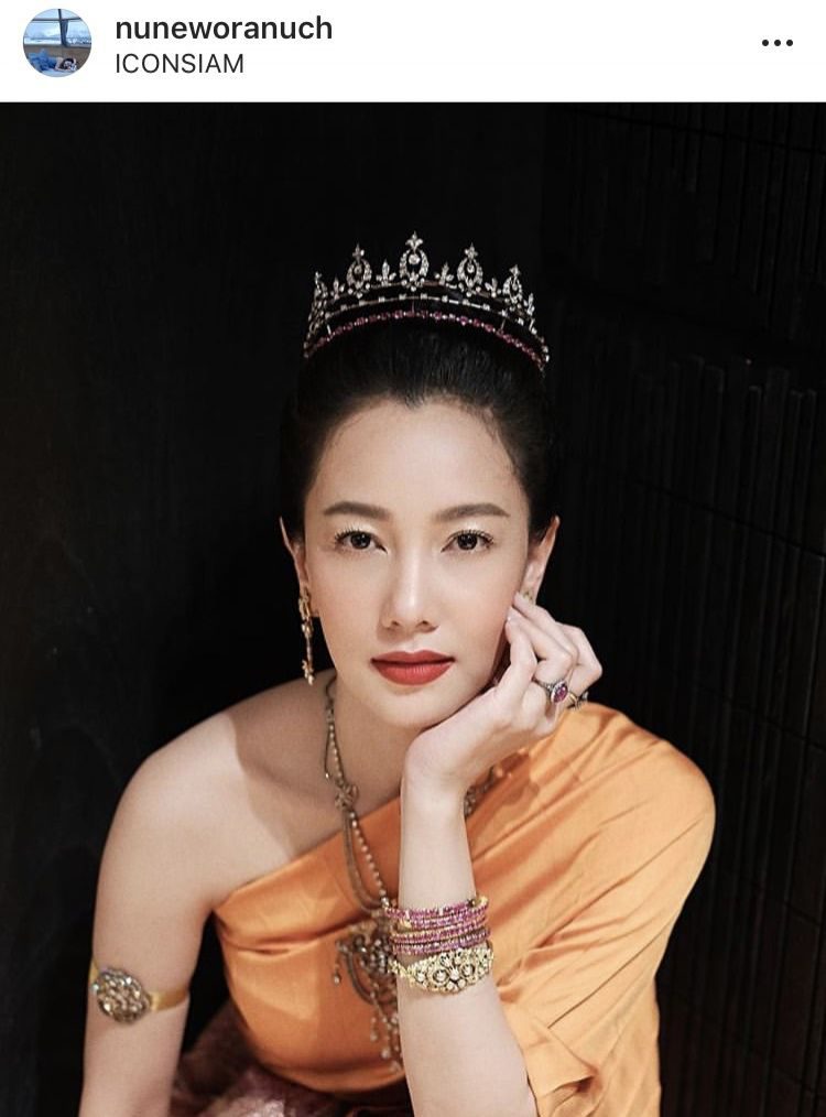 นุ่น วรนุช แต่งชุดไทย