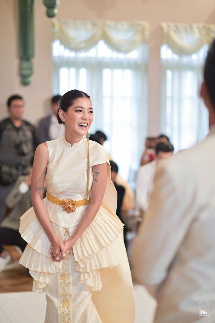 สายป่าน อภิญญา ชุดเจ้าสาวงานเช้า