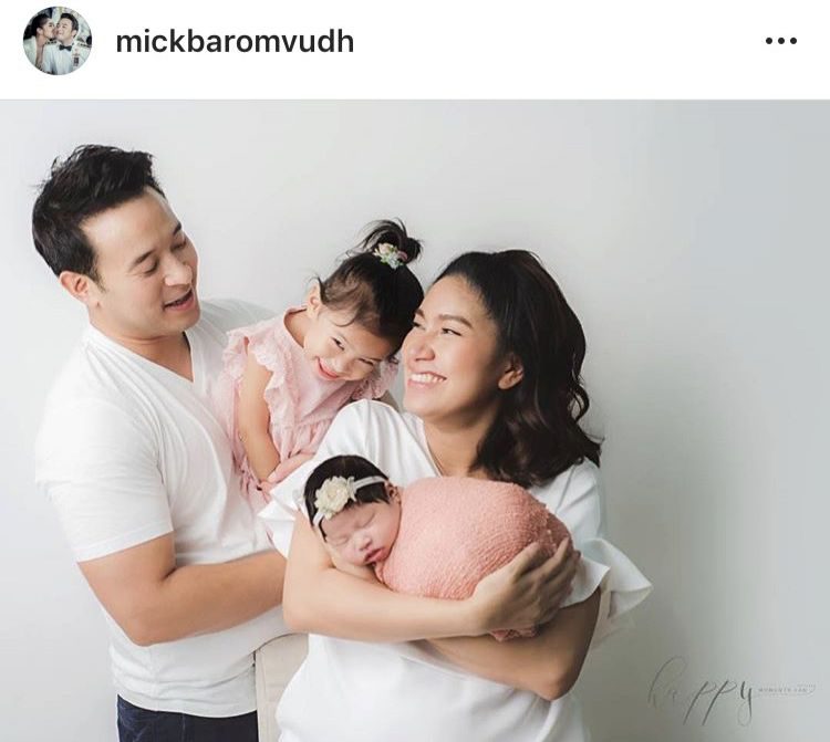 ตอนนี้มีกัน 4 คน พ่อมิค-แม่เบนซ์-พี่ปริม-น้องปราง
