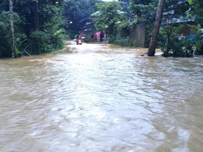 พัทลุงฝนตกหลายชั่วโมง น้ำป่าหลากท่วมตำบลกงหรา หลายหมู่บ้าน