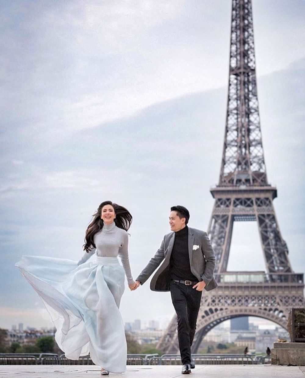 รูปถ่ายเล่น ยังไม่ใช่พรีเวดดิ้งนะครับ