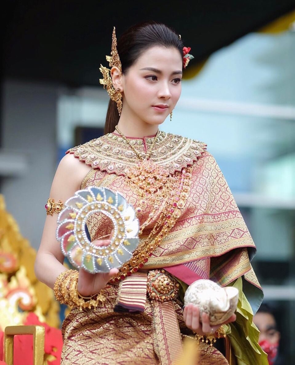 ใบเฟิร์น พิมพ์ชนก