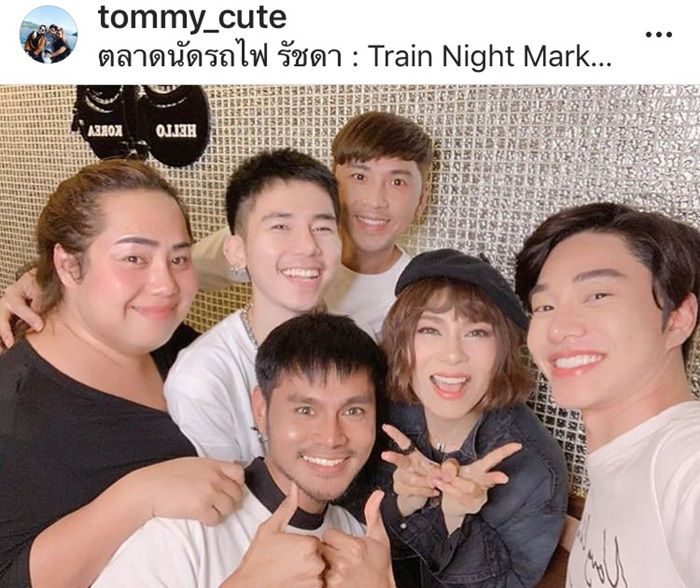 จินตหรา พูลลาภ กับทีมงานเมตอัพอาร์ติส