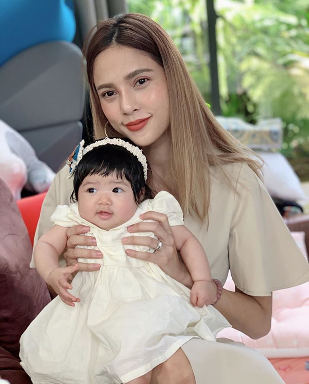อุ้ม ลักขณา - น้องดิสนีย์