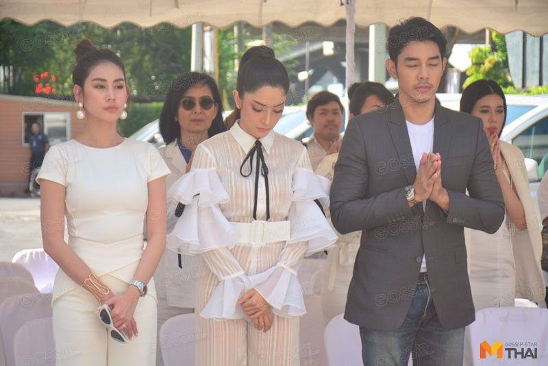 ดาว พิมพ์ทอง ร่วมงานบวงสรวงละคร ลวงฆ่า ลารัก