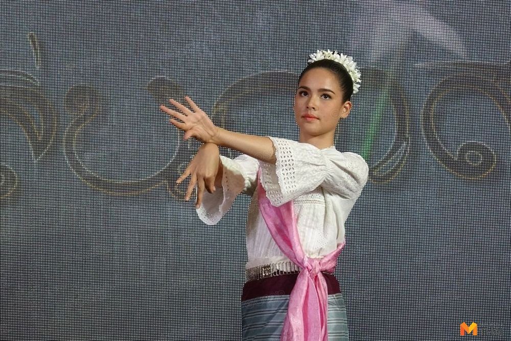 ญาญ่า อุรัสยา