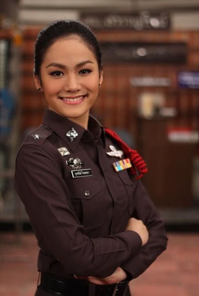 น้ำตาล บุตรศรัณย์ (เดอะสตาร์ 5) ในซิทคอม ผู้กองเจ้าเสน่ห์