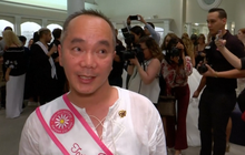 ประกวดชุดแต่งงานกระดาษชำระ