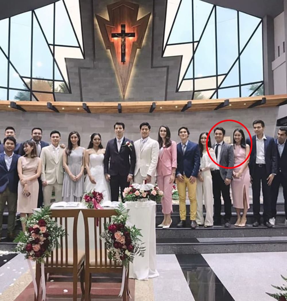 ควงคู่ไปงานแต่ง