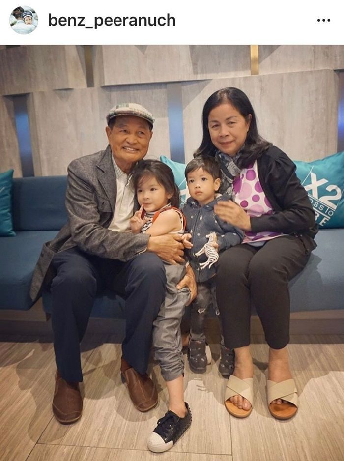 คุณปู - น้องมะลิ - น้องปลาวาฬ - คุณย่า