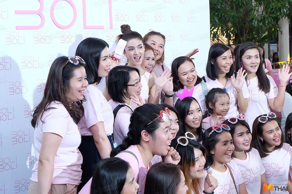 กับเหล่าตัวแทน