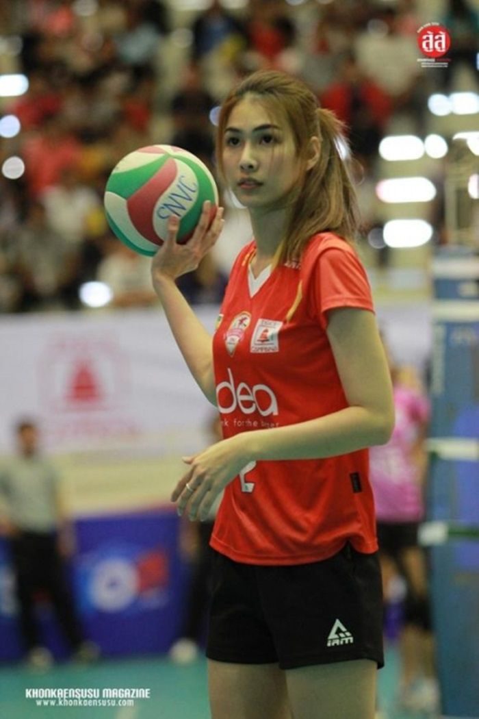 แก้ม กวินตรา นักกีฬาวอลเล่ย์บอล