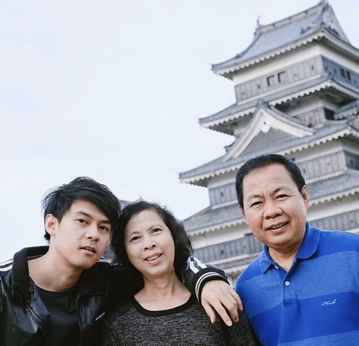 แดน - คุณแม่รัชดา - คุณพ่อวิจารณ์