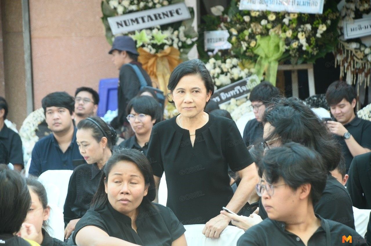 บรรยากาศงานฌาปนกิจ น้ำตาล เดอะสตาร์