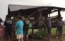 ชาวนา 4 คน หลบฝนในกระท่อมถูกฟ้าผ่า