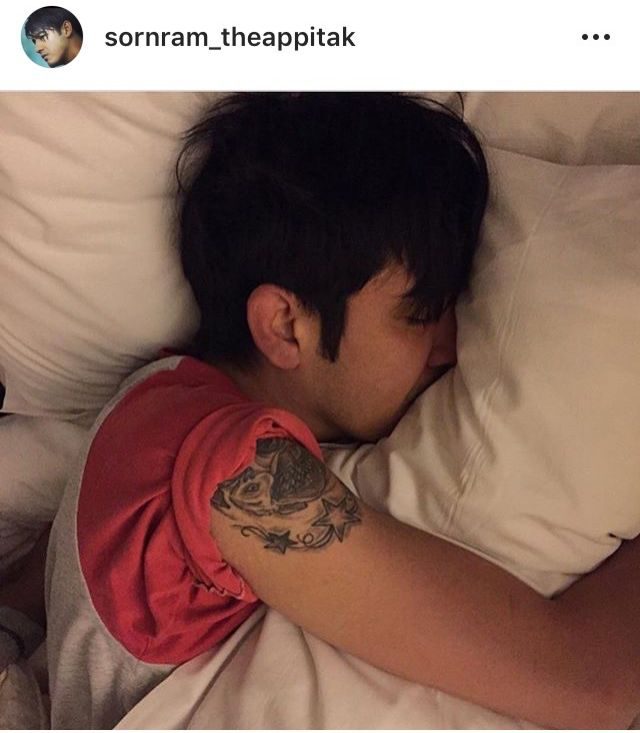 หนุ่ม ศรราม