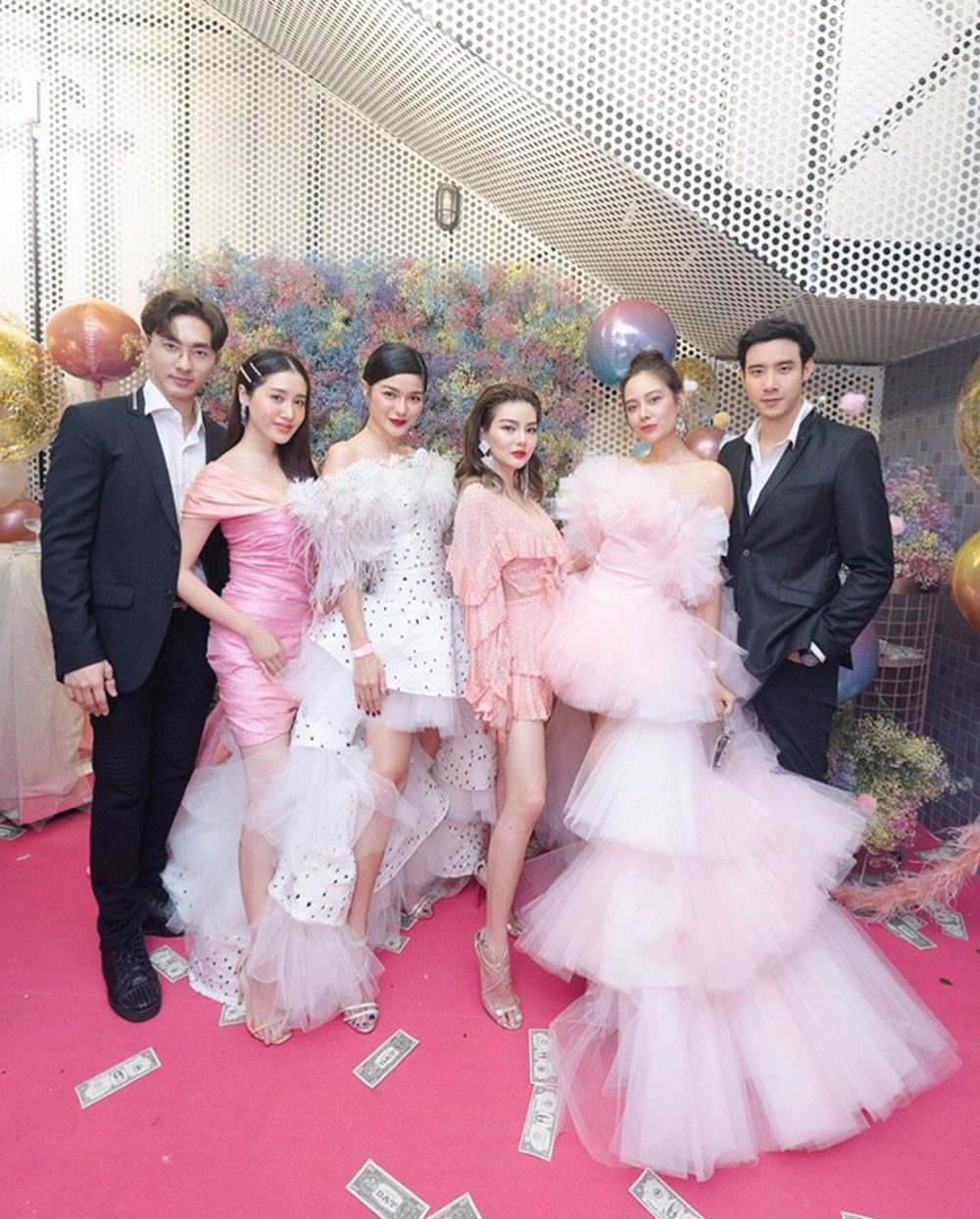 ณัฏฐ์ - พิม - กวาง - ดิว - แซมมี่ - เมฆ