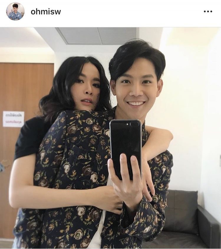 โบวี่ - โอม