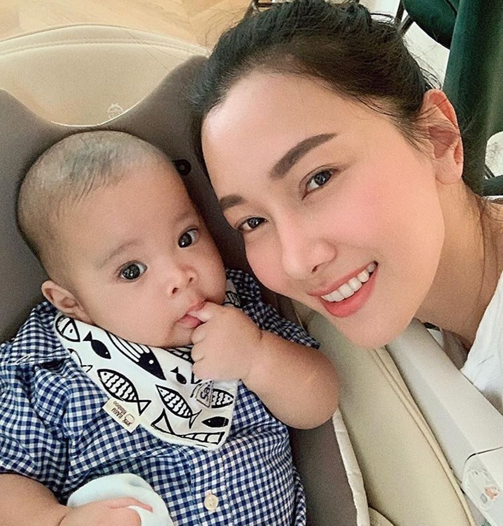 นุ่น - น้องสายน้ำ ลูกชาย เอมมี่ มรกต