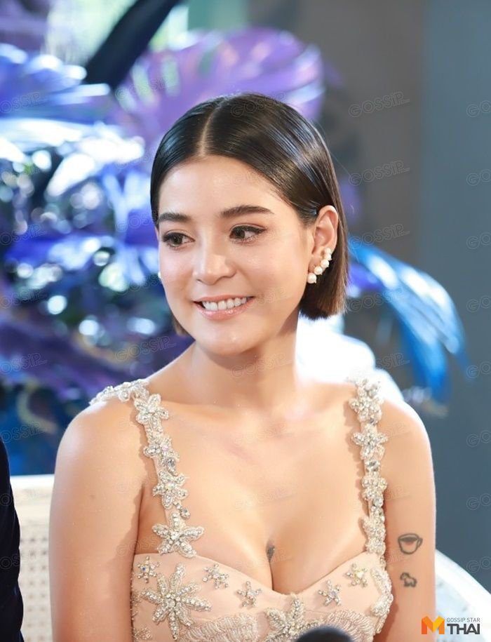 สายป่าน อภิญญา ชุดเจ้าสาวช่วงแถลงข่าว