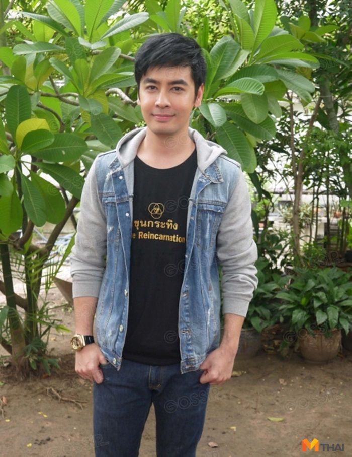 ออย ธนา