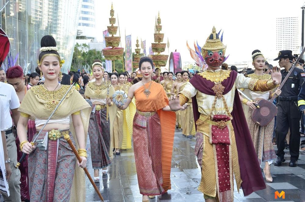 นุ่น วรนุช ร่วมงานสงกรานต์