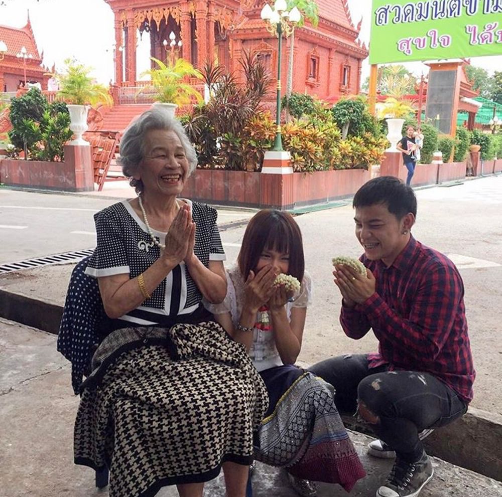 จินตหรา พูนลาภ - คุณแม่จันทร์