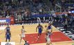 “เคอร์รี่” กด 45 แต้มนำนักรบปราบคลิปส์ ยัดห่วง NBA