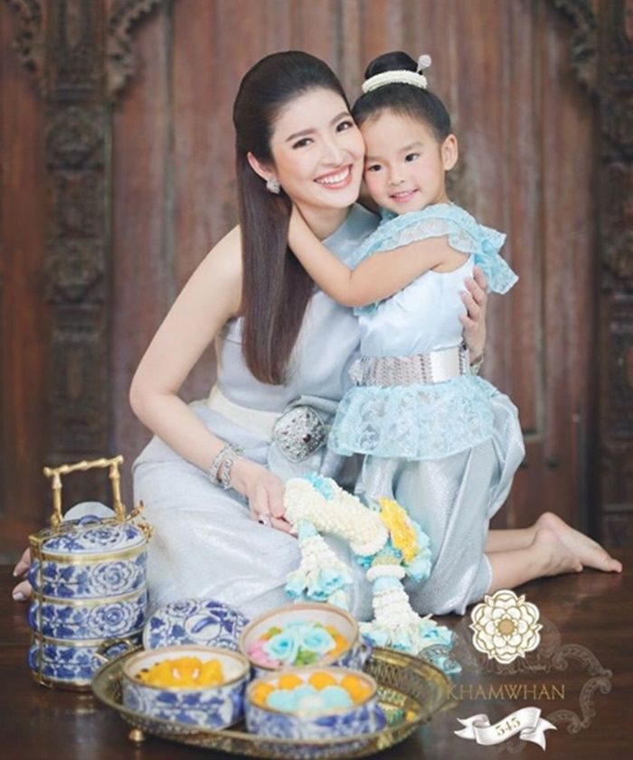 แอฟ ทักษอร - น้องปีใหม่