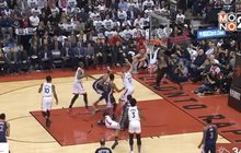 “แร็พเตอร์ส” ขย้ำพ่อมด ฉีกหนี 2-0 NBA เพลย์ออฟ
