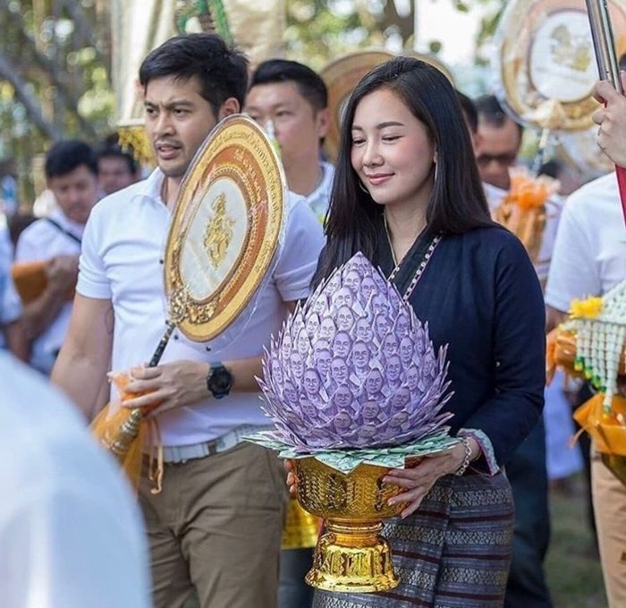 ต๊อด ปิติ - นุ่น วรนุช ทำบุญทอดกฐิน